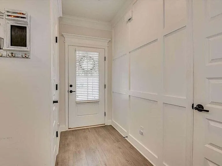 312 Sumac Trl — Photo 2