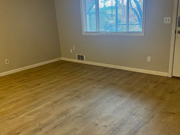 2nd image of 6600 Rainier Ave S #6