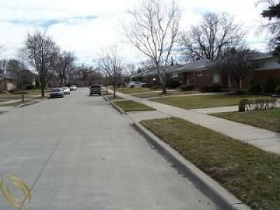 2nd image of 501 N Leona Ave