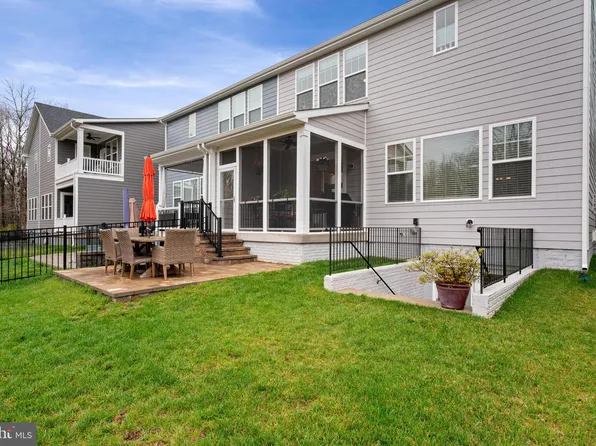 18174 Moss Garden Rd, Dumfries, VA 22026