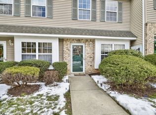 505 Tallwood Ln, Green Brook Twp., NJ 08812