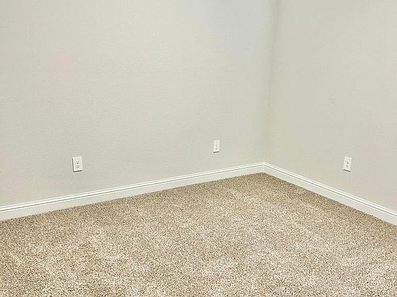 3rd image of 17920 Kelso Dr