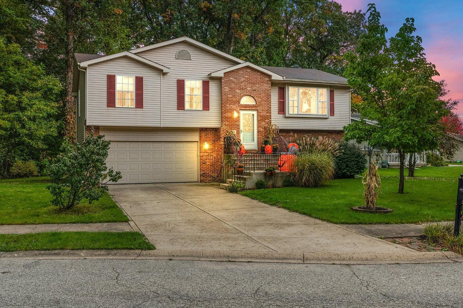 2291 Deerview Dr, Portage, IN 46368 | Zillow