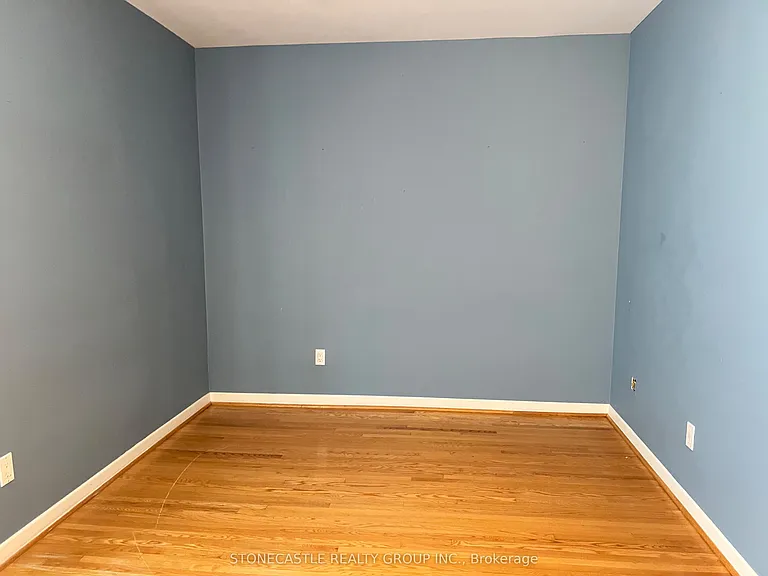 8 Hartsdale Dr — Photo 10