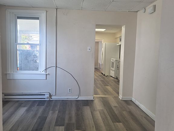 5th image of 1034 Lehigh St APT 1