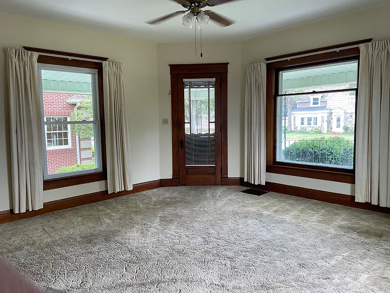 1055 E Market St — Photo 6