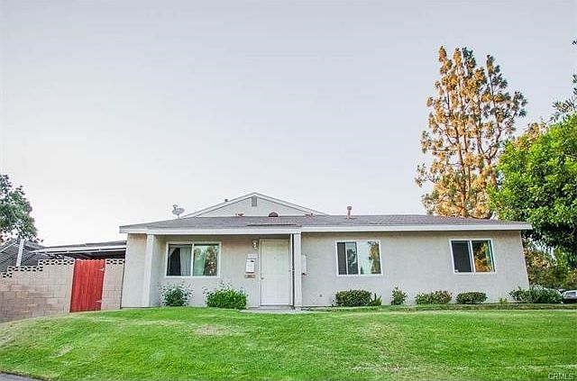 1st image of 1447 N Elderberry Ave