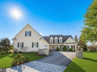 692 Goose Neck Dr, Lititz, PA 17543