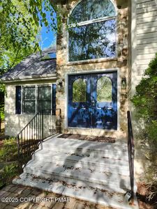 135 Hyland Dr, East Stroudsburg, PA, 18301