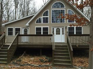 192 Elk Run Rd, Pocono Lake, PA 18347