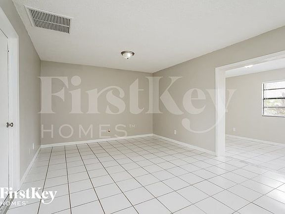 3rd image of 331 SE 46th Ln