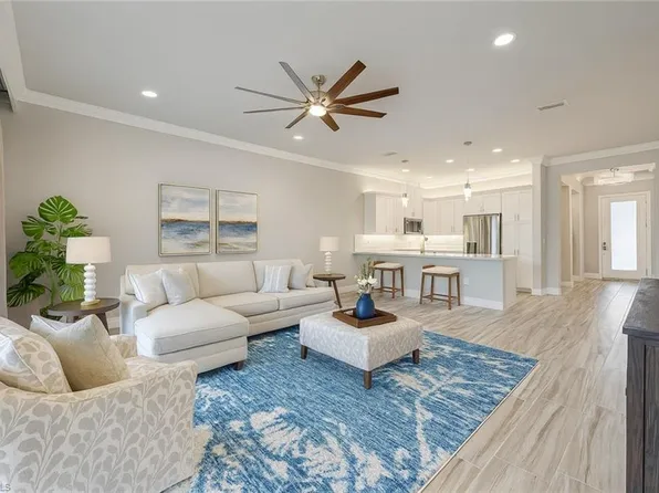 13418 Silktail DR, NAPLES, FL 34109