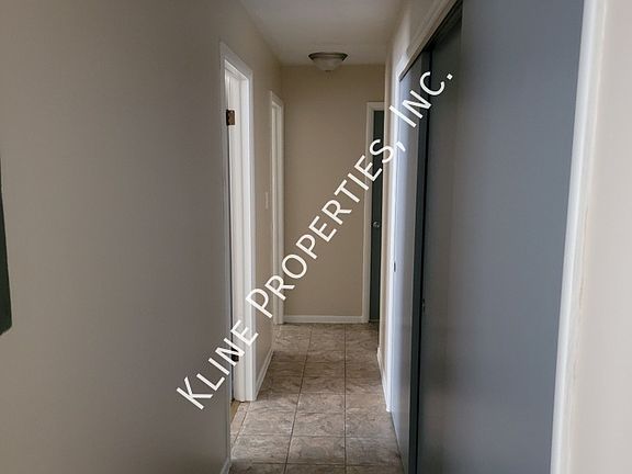 4th image of 2826 S Pennsylvania St #B22