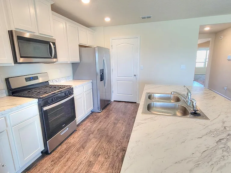121 Aveiro Way — Photo 11