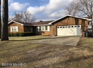 59287 Yeatter Rd, Colon, MI 49040