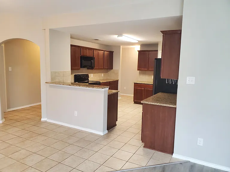 2432 French St — Photo 7
