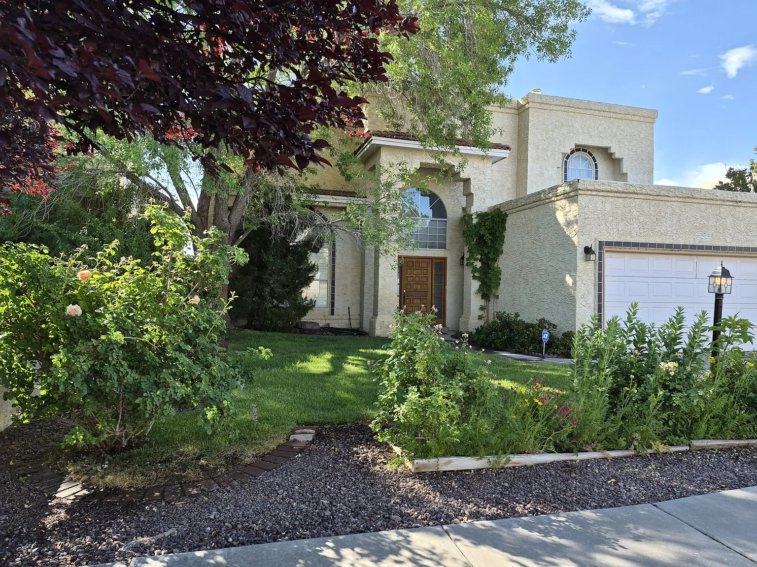 2 bed, 2.5 bath, 2000 sqft, $2,785 — Photo 2