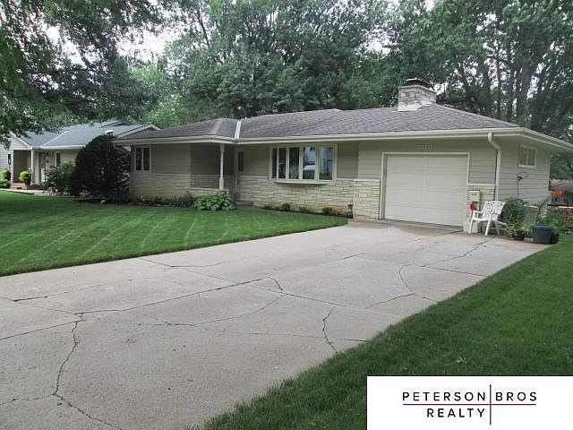 1st image of 3310 S 109th St