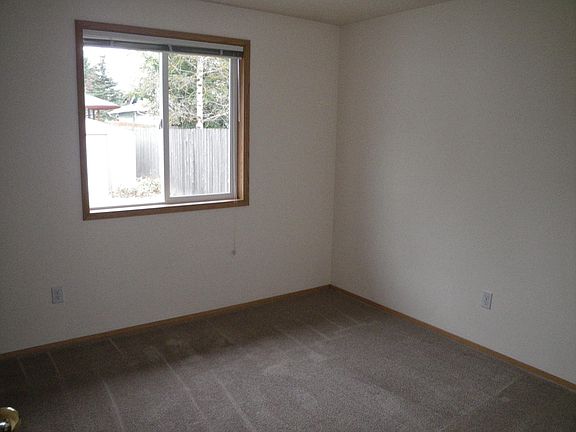 3rd image of 8414 NE 158th Ave