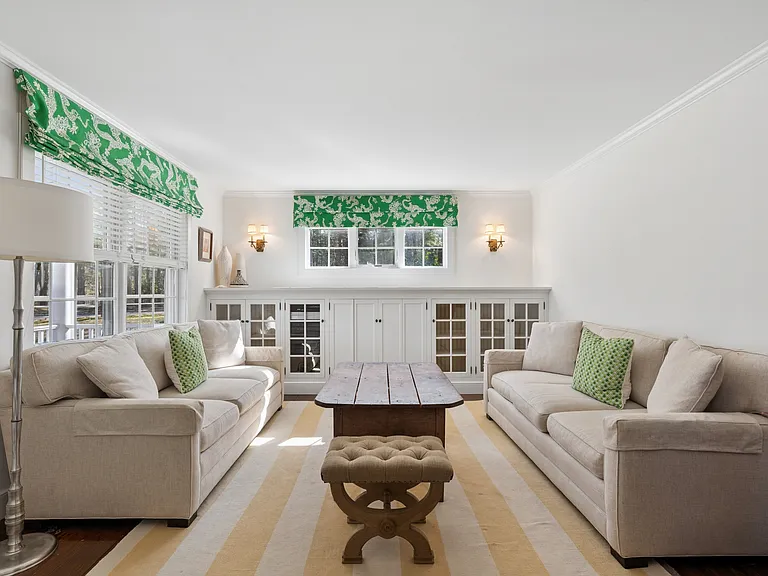 8 Lauras Ln — Photo 9