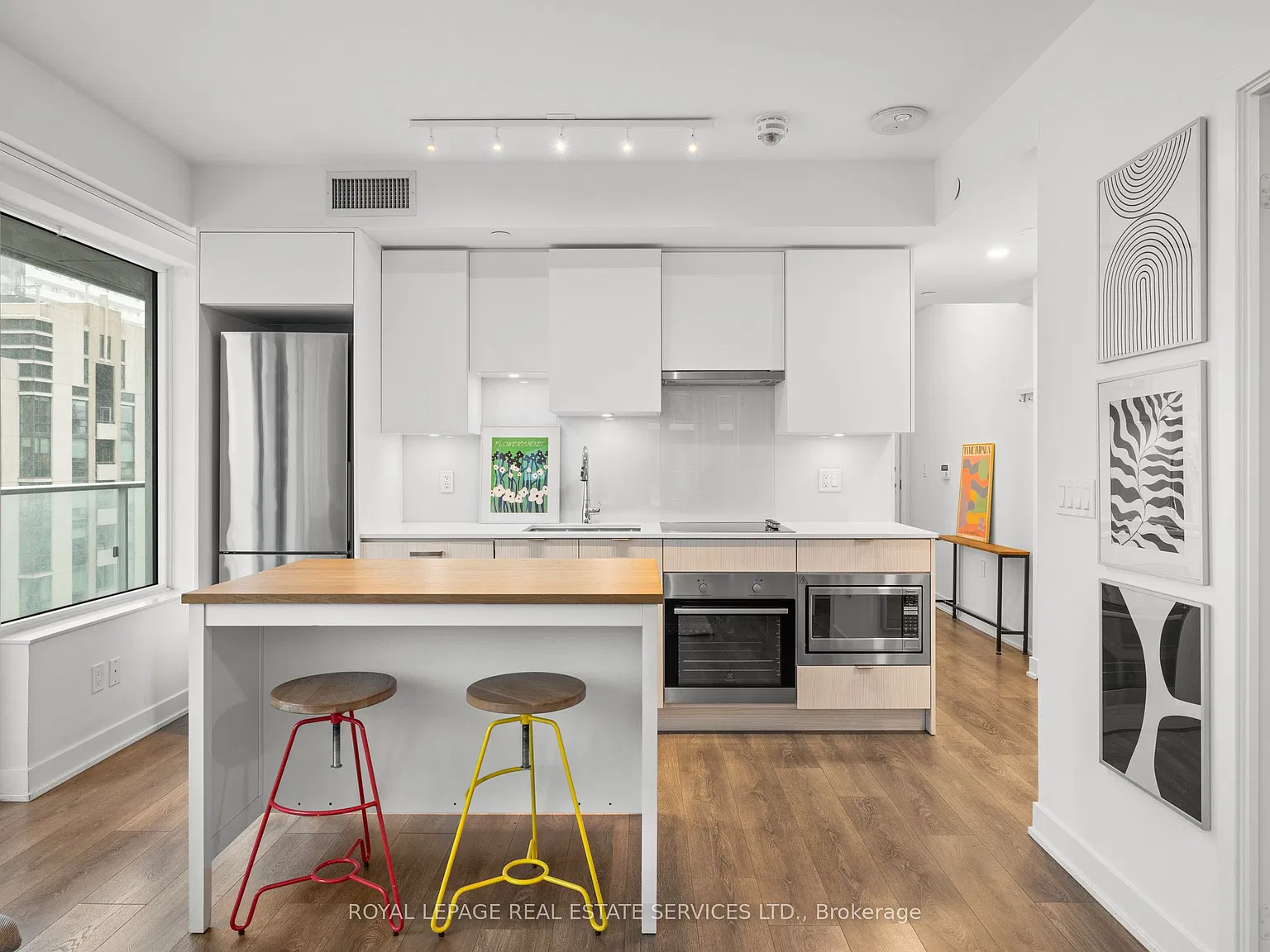 2 bed, $2,800 — Photo 1