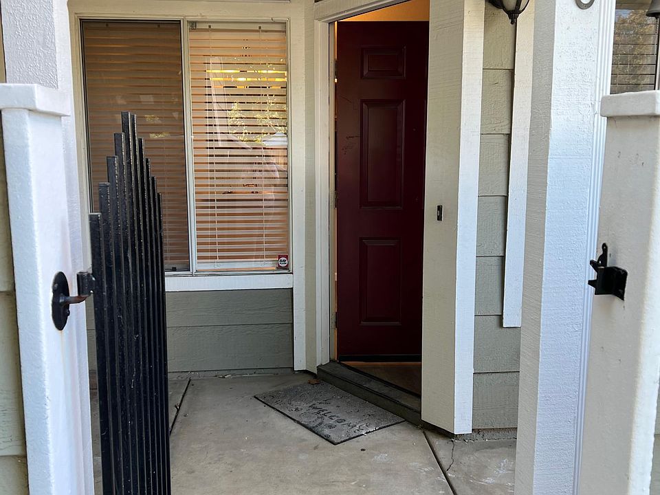 1st image of 50 Cherry Crest Ln