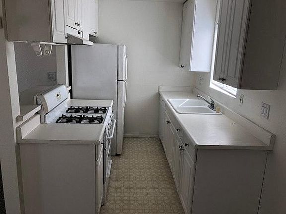 3rd image of 7322 Garfield Ave APT D