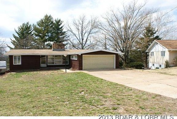 2nd image of 822 Lakeview Dr
