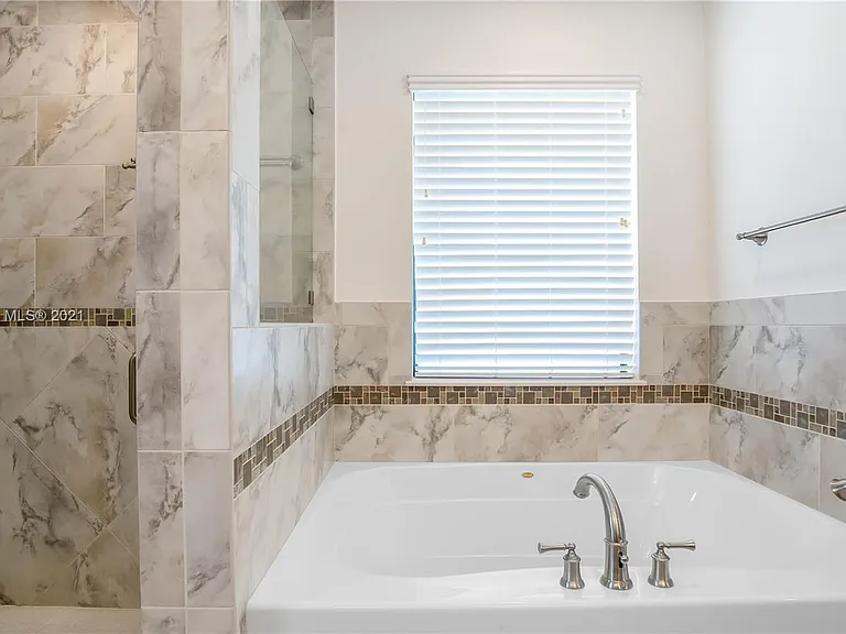 11798 SW 51st Ct — Photo 10