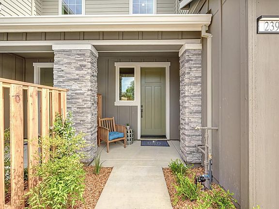 3rd image of 239 Chico Pl