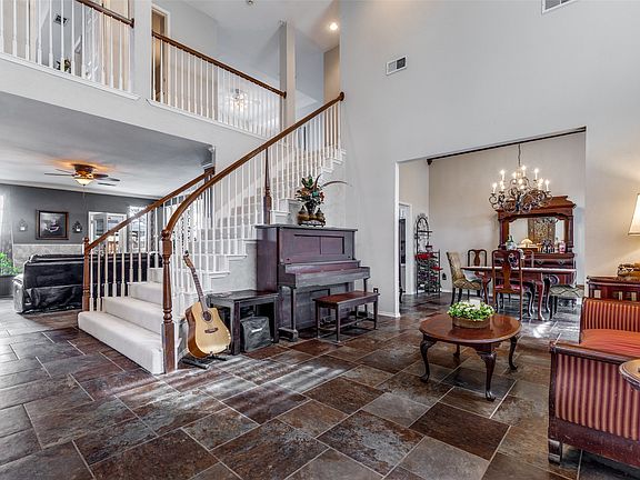 2nd image of 3932 Harrison Ct