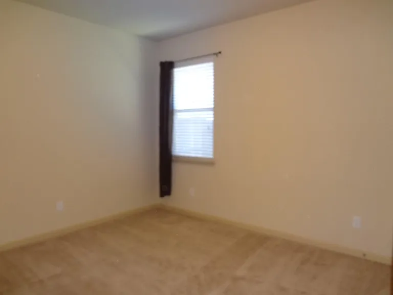 24510 Avellino Ct — Photo 20