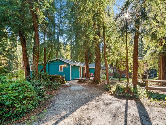 3rd image of 820 River Dr