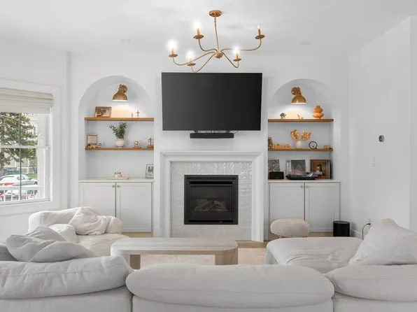 17 Manning St #17, Medford, MA 02155