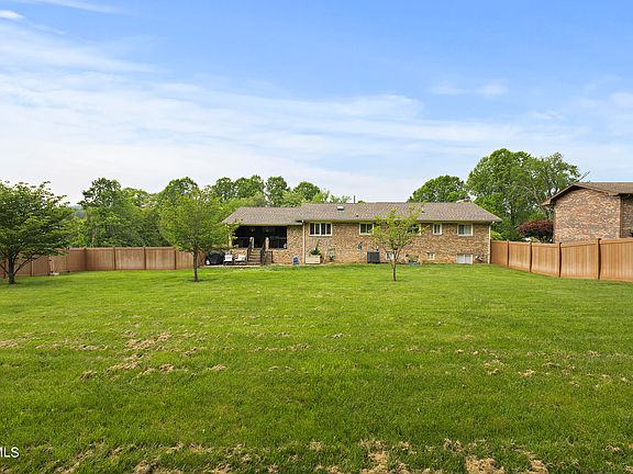 4th image of 309 Rosemont Dr