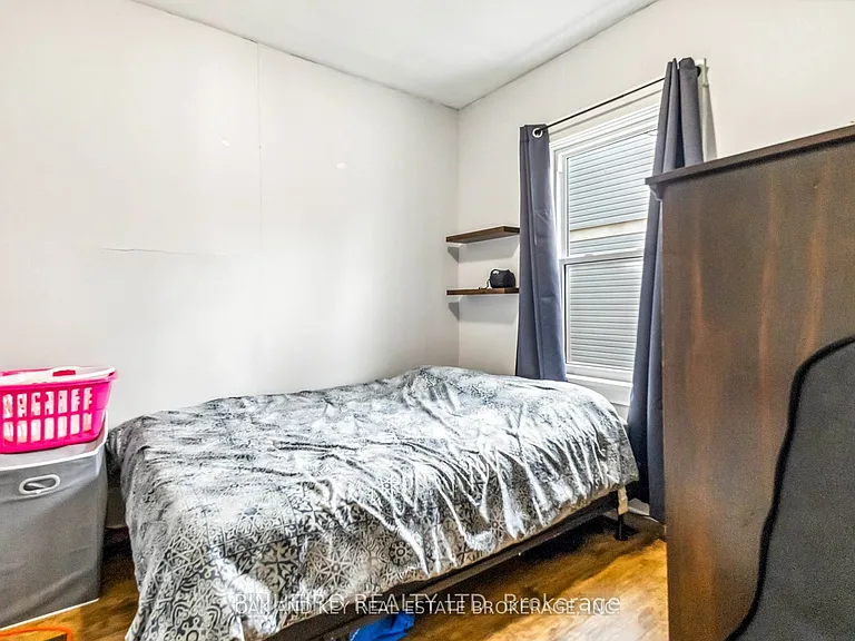 66 Cliftonvale Ave #REAR — Photo 4