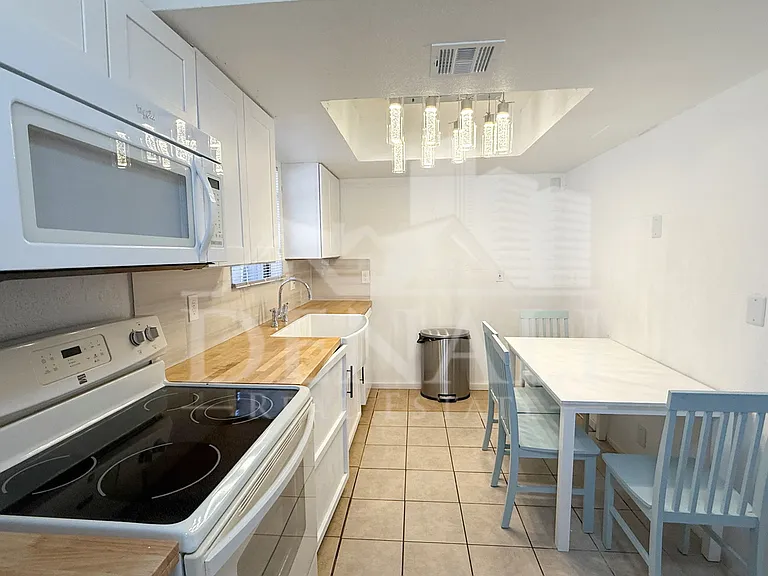 2061 S Apache Dr #1 — Photo 6
