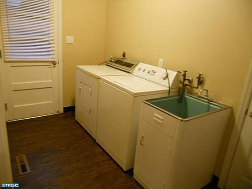 3rd image of 2613 Drayton Dr