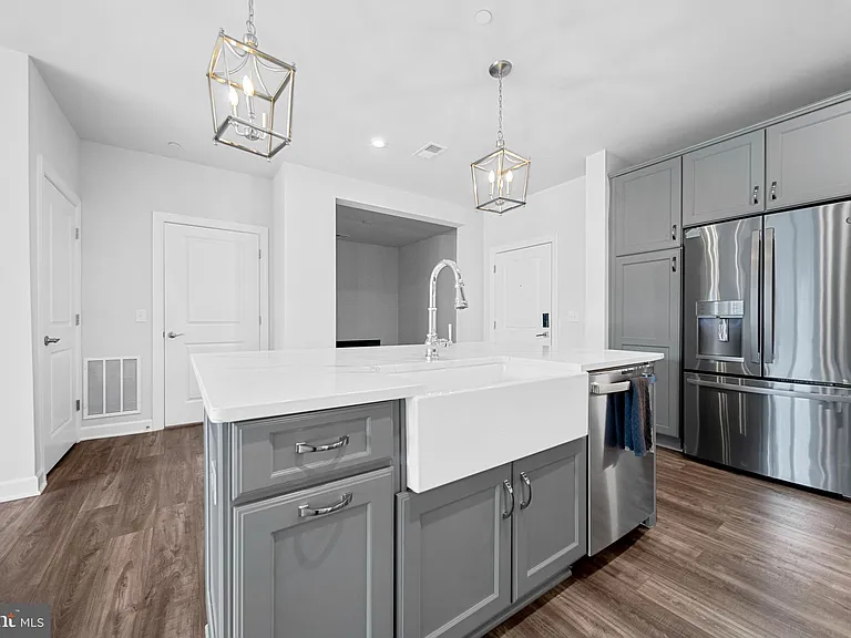 3927 Fair Ridge Dr #503 — Photo 3