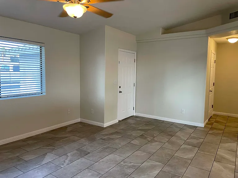 1930 Magnolia Dr #102 — Photo 2