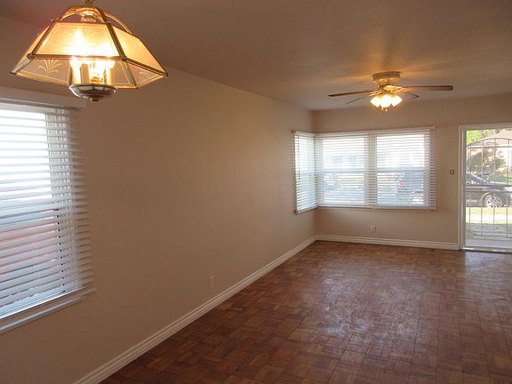 5th image of 13613 Benfield Ave