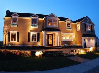 232 Bay Rd, Ocean City, NJ 08226