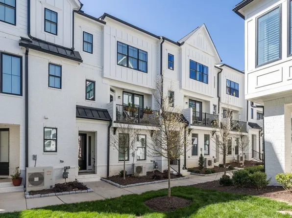 1501 Draper View Loop #104, Raleigh, NC 27608