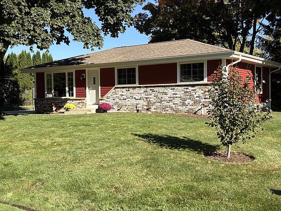 2nd image of 2530 Marigold COURT