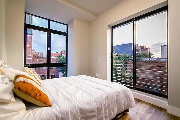 Rented by Nooklyn NYC LLC | media 94