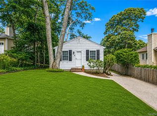 4 Vine Street, Hampton Bays, NY 11946