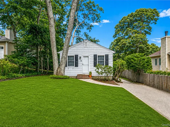 4 Vine Street, Hampton Bays, NY 11946