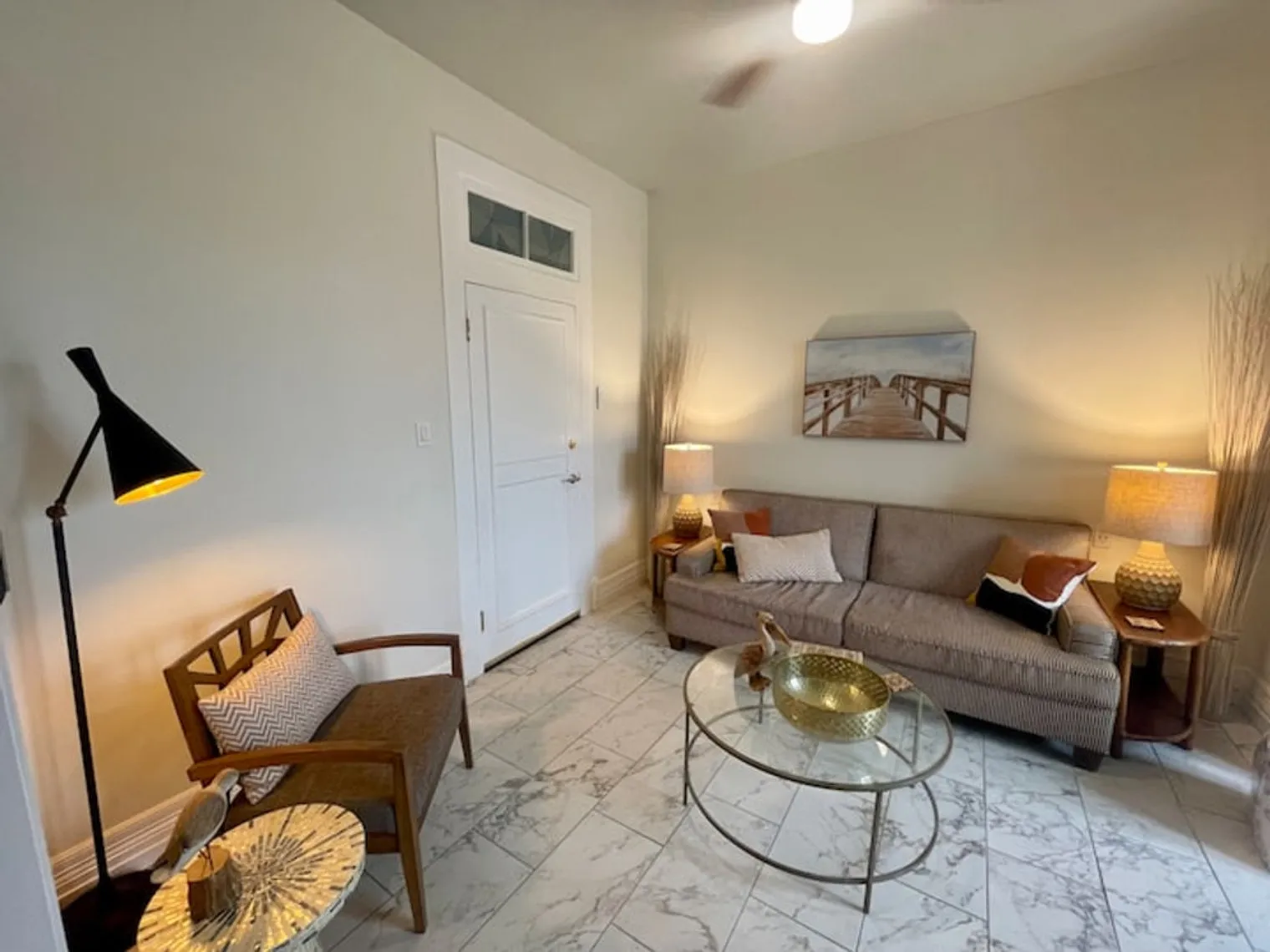 1 bed, 1.0 bath, 645 sqft, $3,610 — Photo 2