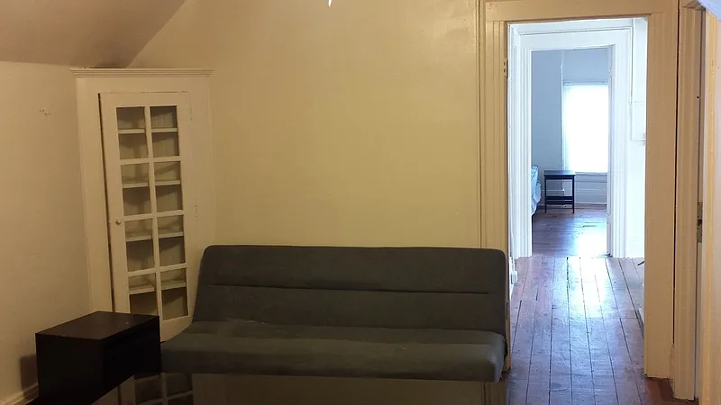 2 bed, 1.0 bath, 676 sqft, $1,200 — Photo 4