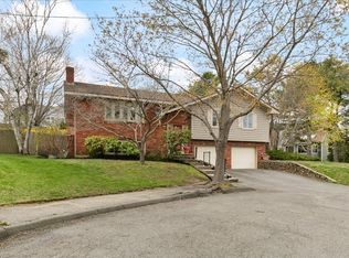 7 Peter Cir, Marblehead, MA 01945